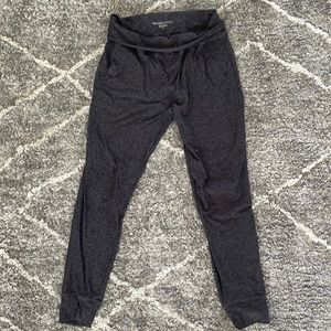 Beyond Yoga Folded Waistband Pocketed Joggers